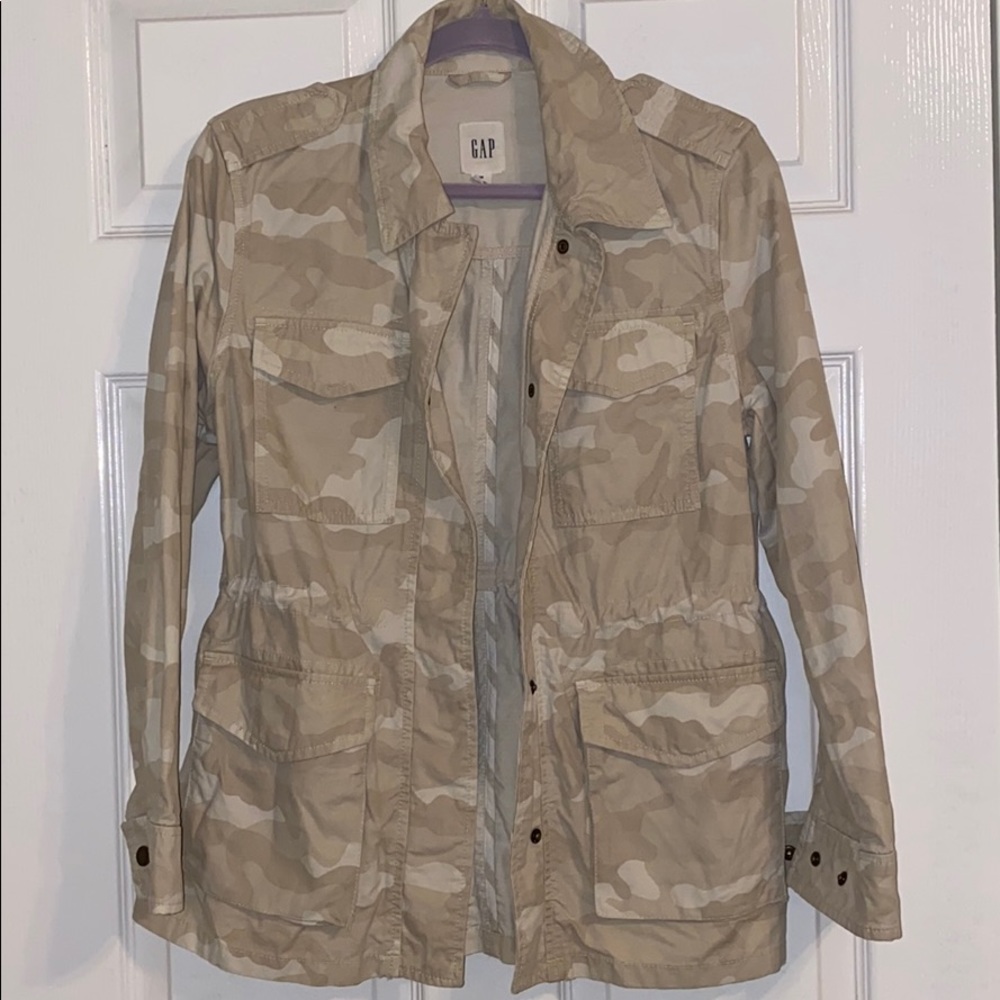 Tan camouflage Gap jacket
